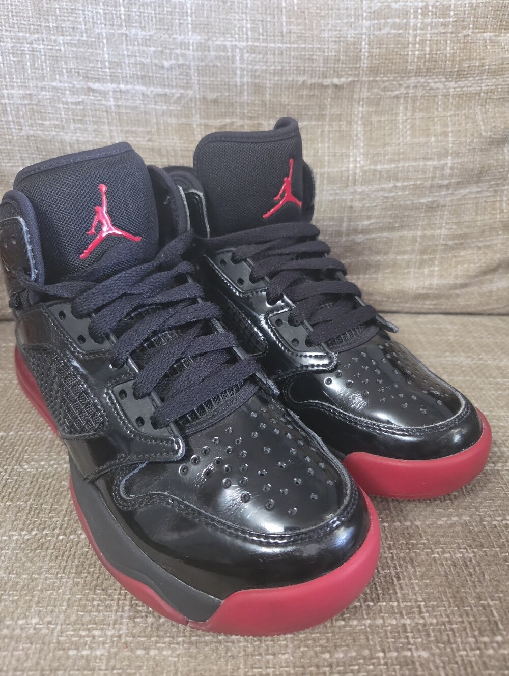 Nike Air Jordan Mars 270 Bred Black Patent Leather High Top Youth Size 4.5Y BQ65